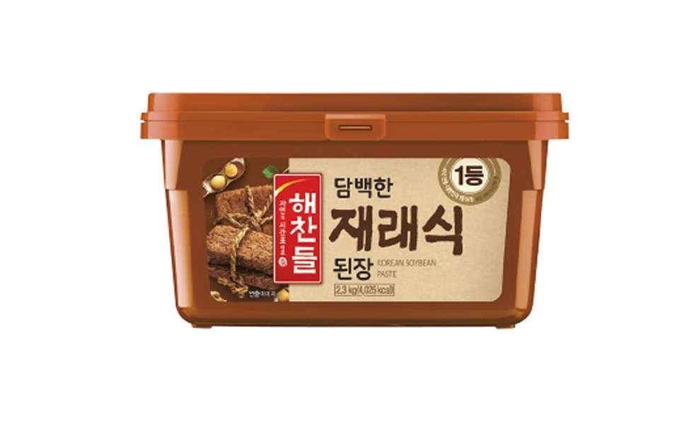 CJ Haechandle Soybean Paste, Korean Doenjang, 5 lbs (2.3kg) 