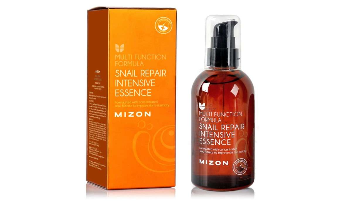 MIZON Snail Repair Intensive Essence Snail Mucin Adenosine Hyaluronic Acid Centella Asiatica Improves Skin Fine Line Treatment Smooth Skin Korean Skincare (3.38 fl oz)
