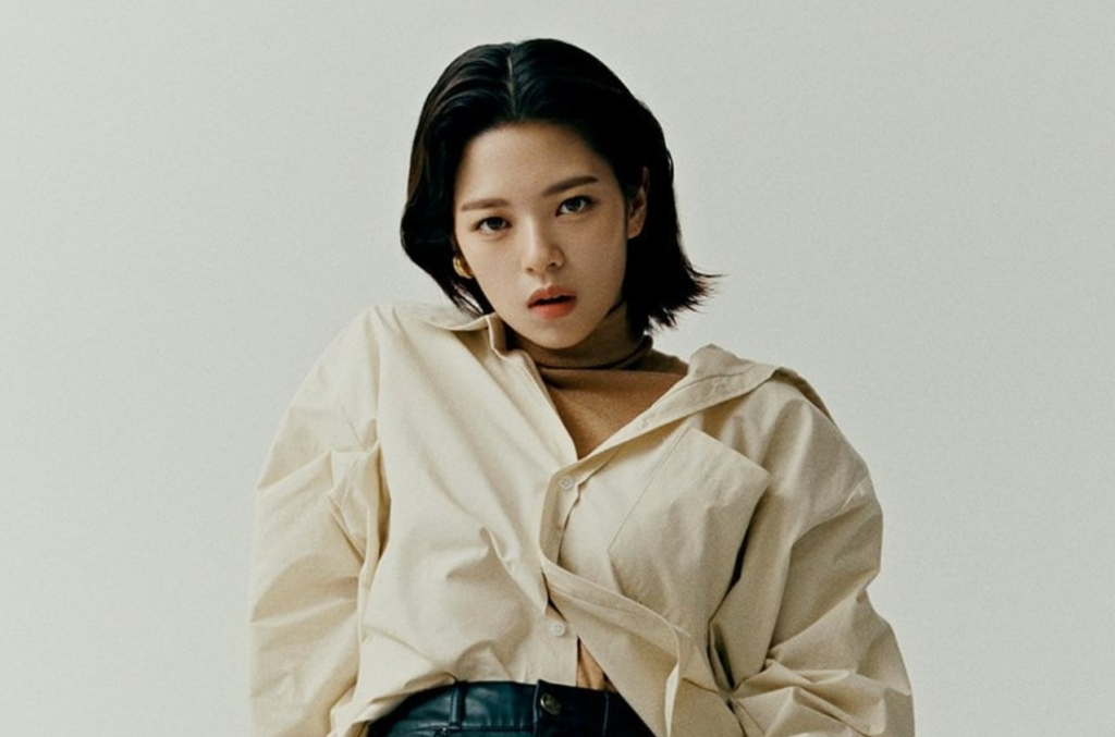 Jeongyeon (Yoo Jeong-yeon) — The Cool, Steady Backbone