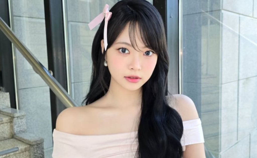 Hong Eunchae — The Maknae Who's Growing in Real Time